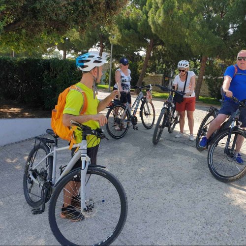 Authentic Athens & Riviera by bike