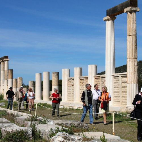 Classical Archeological Tour. Peloponnese, Delphi and Meteors